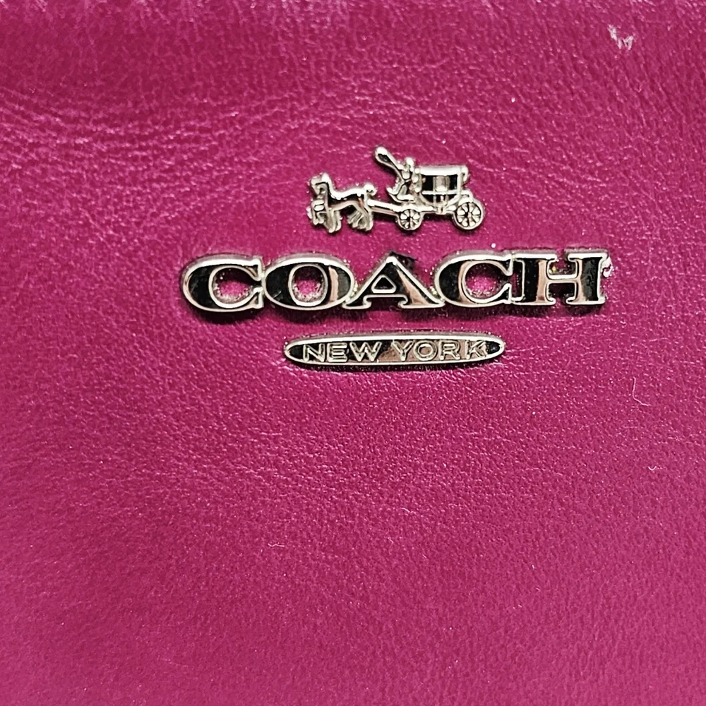 Coach - Picture 3 of 11